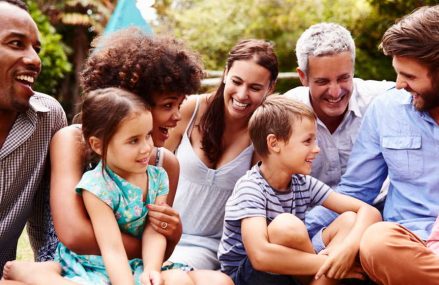 What Clothes Look Prettier In Family Pictures?