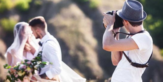 How Should Photographer Dress Up For A Wedding?